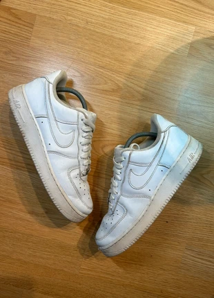 Nike Air Force 1 Blanche, marca: Nike, estado: Bueno, tamaño: 42, 30,00 €, 32,20 € Protección al comprador incluida