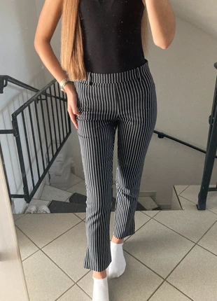 gestreifte Stoffhose, marque: H&M, état: Neuf sans étiquette, taille: S / 36 / 8, 5,00 €, 5,95 € Protection acheteurs incluse