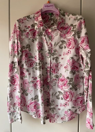 Camicia Benetton a fiori, brand: United Colors of Benetton, condition: Very good, size: M / 38 / 10, €7.00, €8.05 includes Buyer Protection