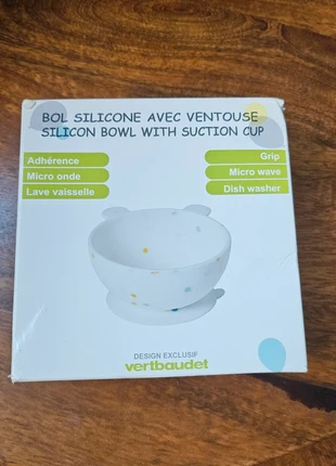 Bol silicone avec ventouse Verbaudet, marque: Verbaudet, état: Neuf avec étiquette, taille: 6-9 mois / 68 cm, 9,50 €, 10,68 € Protection acheteurs incluse