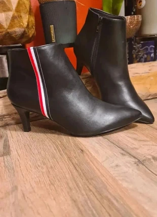 Chaussures bottines Claudia Ghizzani noir taille 37 (pf16), merk: Claudia Ghizzani, staat: Nieuw met prijskaartje, maat: 37, € 18,87, € 20,51 inclusief Kopersbescherming Pro