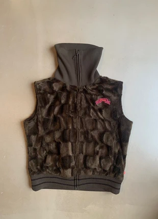 Y2k sleeveless faux fur vintage jacket, marque: Vintage Dressing, état: Très bon état, taille: L / 40 / 12, 28,00 €, 30,10 € Protection acheteurs incluse