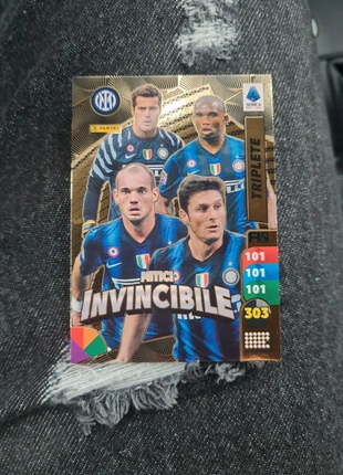 Vendo Mitici Invincibile Triplete Adrenalyn 25/26, brand: Panini, condizioni: Nuovo senza cartellino, €19.00, €20.65 include la Protezione acquisti