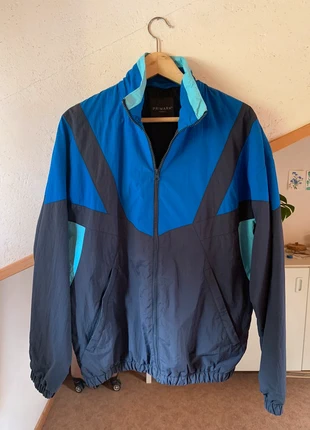 Vintage Windbreaker Jacke, marke: Aesthetic, zustand: Sehr gut, größe: S, 18,00 €, 19,10 € inklusive Vinted-Käuferschutz