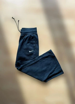 Nike jogging polaire noir logo brodé / Coupe Large taille élastique / Taille S, merk: Nike, staat: Heel goed, maat: S, € 20,00, € 21,70 inclusief Kopersbescherming