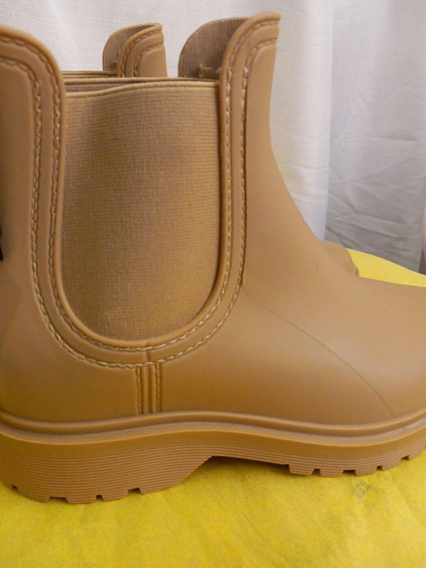 Zara Womens Tan Elastic High Ankle  Rubber Waterproof Rain Boots Size 7 1/2 3