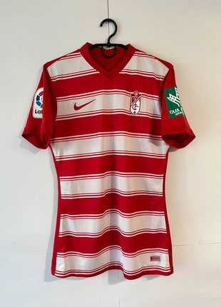 Nike Granada Streetwear FC Home Tee Shirt Jersey, marke: Nike, zustand: Sehr gut, größe: M / 38 / 10, 30,00 €, 32,20 € inklusive Vinted-Käuferschutz