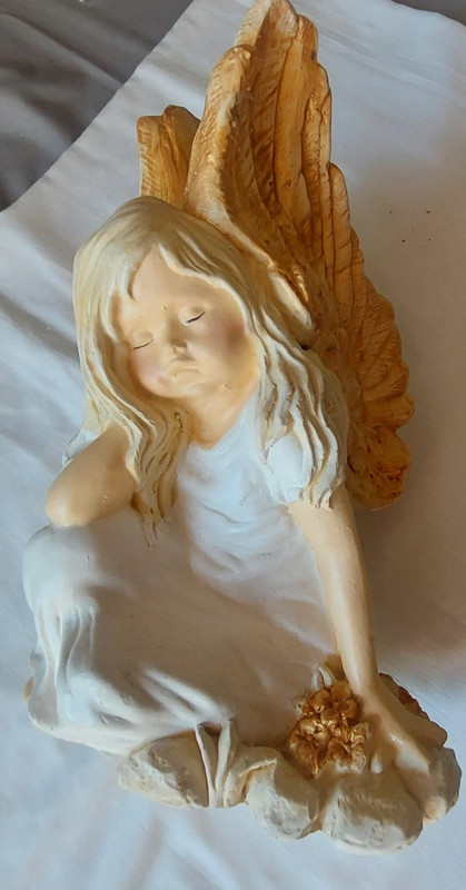 Komunia chrzest piękny prezent figurka anioł 5