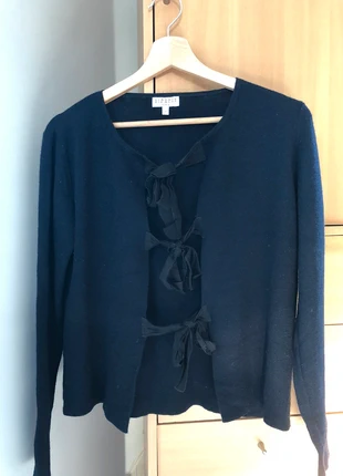 Cardigan avec noeuds Claudie Pierlot, marque: Claudie Pierlot, état: Très bon état, taille: S / 36 / 8, 34,00 €, 36,40 € Protection acheteurs incluse