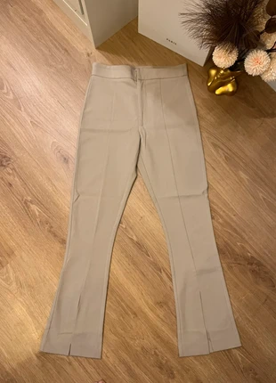 Pantalon flare bershka neuf, marque: Bershka, état: Neuf sans étiquette, taille: XS / 34 / 6, 6,00 €, 7,00 € Protection acheteurs incluse