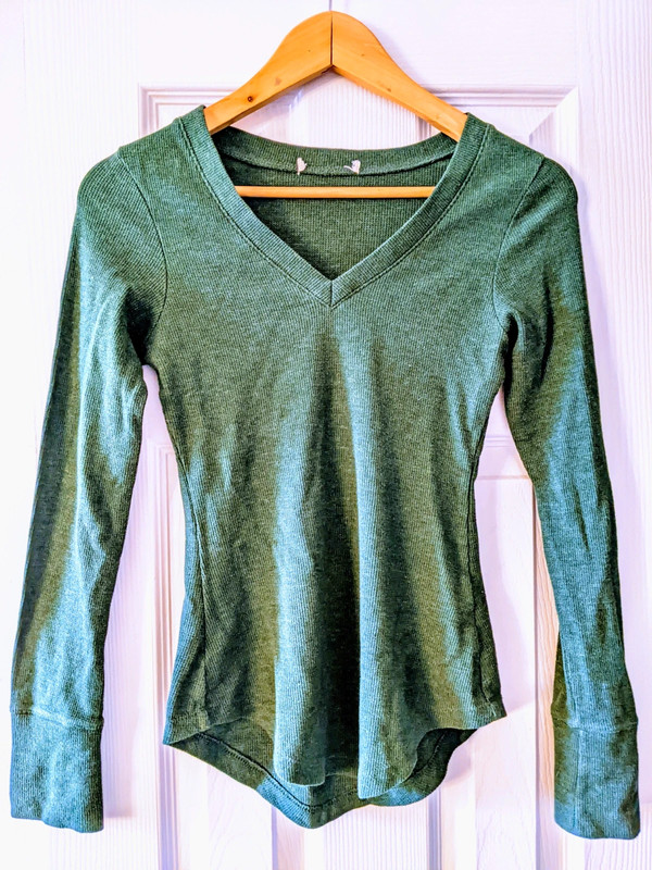 Forest green ribbed super comfy long sleeve top 1