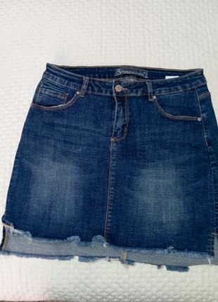 Minigonna di jeans, brand: Farfallina, condizioni: Nuovo senza cartellino, taglia: XL / IT 46 / EU 42, €4.00, €4.90 include la Protezione acquisti