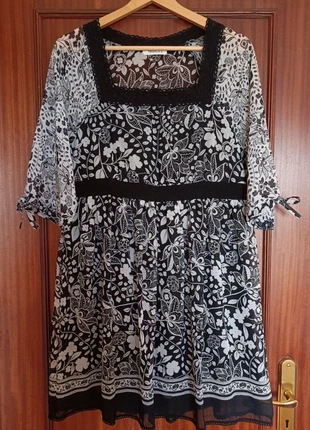Vestido Midi Floral Preto e Branco Manga 3/4, 42 C&A, marca: C&A, estado: Muy bueno, tamaño: XL / 42 / 14, 14,50 €, 15,93 € Protección al comprador incluida