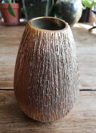 Petit vase doré asymétrique en forme de graine, estado: Muy bueno, 7,00 €, 8,05 € Protección al comprador incluida