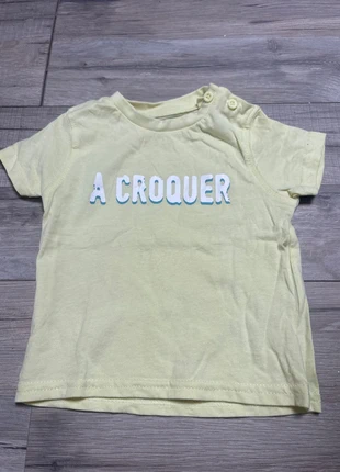 Tee shirt, merk: Gémo, staat: Heel goed, maat: 6-9 maanden / 68 cm, € 1,00, € 1,75 inclusief Kopersbescherming