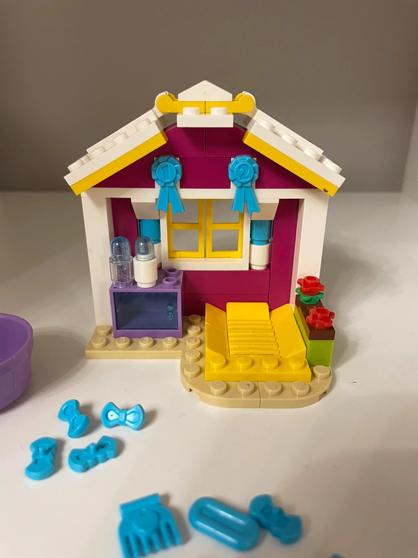 Lego friends discount stephanie's newborn lamb