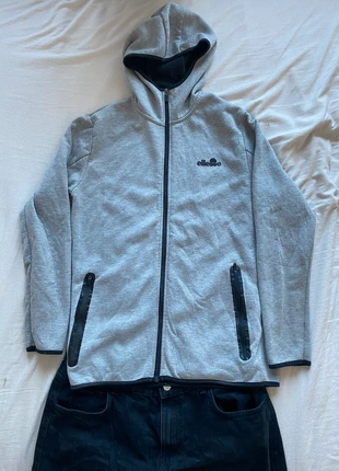 Zip up Ellesse hoodie, brand: Ellesse, condition: Very good, size: M, €5.00, €5.95 includes Buyer Protection