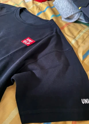 T-shirt uniforme uniqlo, marque: Uniqlo, état: Neuf sans étiquette, taille: S, 5,00 €, 5,95 € Protection acheteurs incluse