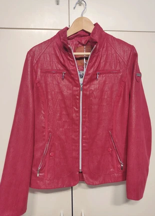 Parka finita sin estrenar, marca: azay, estado: Nuevo con etiquetas, tamaño: XL / 42 / 14, 26,00 €, 28,00 € Protección al comprador incluida