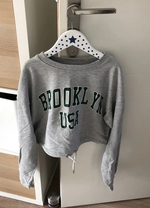Pull court bershka gris, marca: Bershka, estado: Muy bueno, tamaño: XS, 5,00 €, 5,95 € Protección al comprador incluida