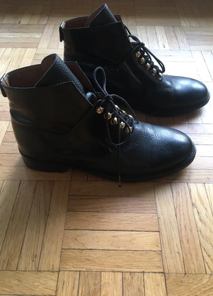 Bottines rock vernie cuir noir, marque: Jonak, état: Très bon état, taille: 39, 50,00 €, 53,20 € Protection acheteurs incluse
