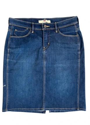 Jupe Levi’s W28 Perfectly Slimming, marke: Levi's, zustand: Gut, größe: S / 36 / 8, 5,00 €, 5,95 € inklusive Vinted-Käuferschutz