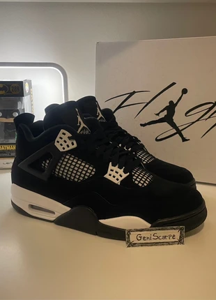 Air Jordan 4 retro white thunder, brand: Jordan, condizioni: Nuovo con cartellino, taglia: 43, €400.00, €420.70 include la Protezione acquisti