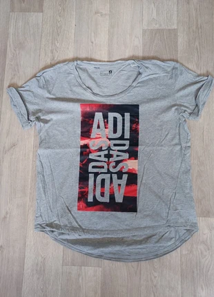 T-shirt Adidas Taille L femme, marke: adidas, zustand: Sehr gut, größe: L / 40 / 12, 12,90 €, 14,25 € inklusive Vinted-Käuferschutz