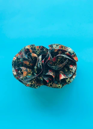 Barrette vintage froufrou, marque: Vintage Dressing, état: Très bon état, 12,00 €, 13,30 € Protection acheteurs (Pro) incluse