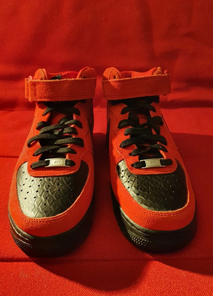 Basket Chicago Raging Bull Nike Air Force 1 Daim Rouge Suede