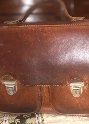 Leather vintage bag, brand: Artigianale, condizioni: Buone, €80.00, €84.70 include la Protezione acquisti