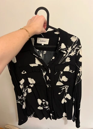 Chemise Bash, marque: Ba&sh, état: Très bon état, taille: XS / 34 / 6, 20,00 €, 21,70 € Protection acheteurs incluse