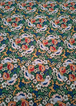 Tissu fleuri, marque: TISSU, état: Très bon état, 10,00 €, 11,20 € Protection acheteurs (Pro) incluse