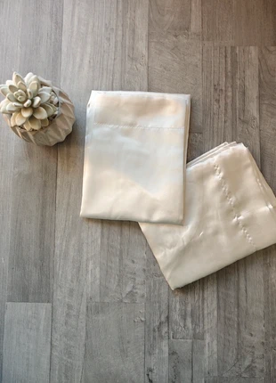 🌙 Paire de taies d’oreiller en satin 💖 Beauté des boucles, douceur & protection anti-frisottis, merk: Boutique indépendante, staat: Nieuw met prijskaartje, maat: 65 x 65 cm, € 24,00, € 25,90 inclusief Kopersbescherming