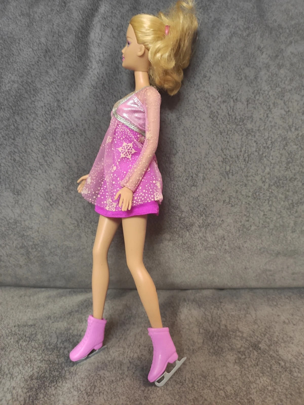 Muñeca best sale barbie patinadora
