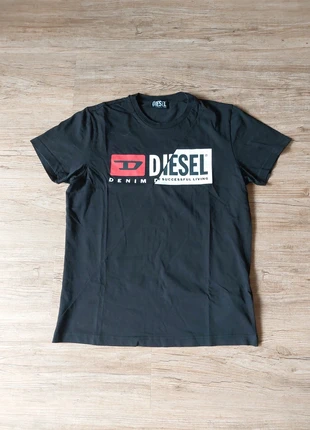 Diesel T-Shirt Schwarz, marque: Diesel, état: Très bon état, taille: M, 10,00 €, 11,20 € Protection acheteurs incluse