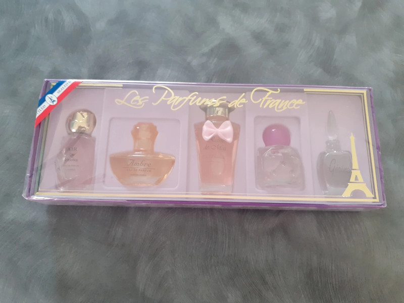 Coffret de miniatures les parfums de France de Laurence Dumont - Vinted