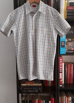 Camisa y2k Levi's, marca: Levi's, estado: Muy bueno, tamaño: M, 30,00 €, 32,20 € Protección al comprador incluida