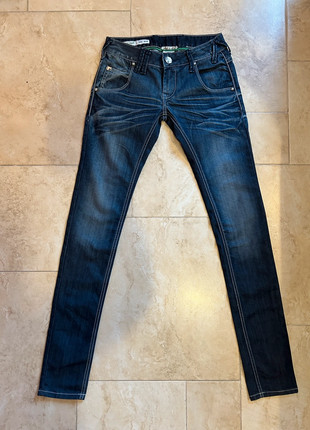 real y2k skinny ultra low rise denim jeans, marque: Vintage Dressing, état: Très bon état, taille: XS / 34 / 6, 4,00 €, 4,90 € Protection acheteurs incluse