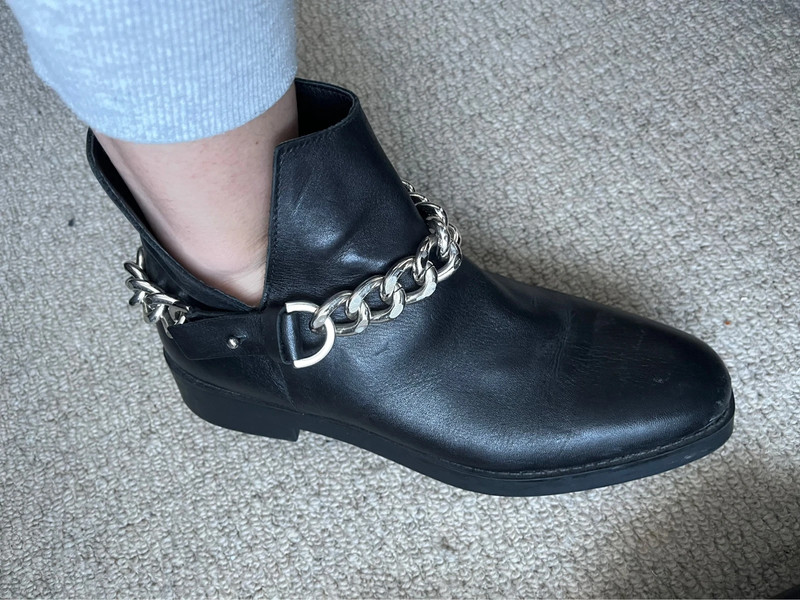 Zara chain sales ankle boots