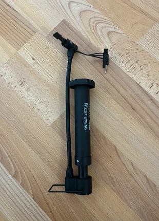 Bike Air Pump, brand: Accessories, condizioni: Nuovo senza cartellino, €3.00, €3.85 include la Protezione acquisti