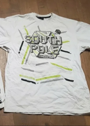 T shirt southpole taille L , marque: Southpole, état: Bon état, taille: L, 5,00 €, 5,95 € Protection acheteurs incluse