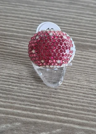 Nieuw Zilverkleur ring Roze/Wit steentjes, staat: Nieuw met prijskaartje, maat: 56.9 mm / 18.1 mm Ø, € 5,00, € 5,95 inclusief Kopersbescherming