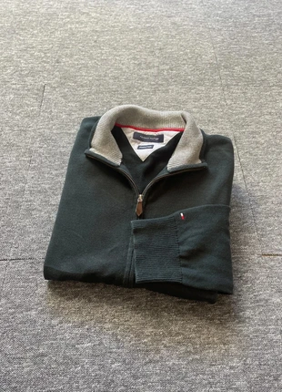 Zip, cardigan, gilet sans capuche noir logo drapeau sur la manche tommy Hilfiger taille M, marque: Tommy Hilfiger, état: Très bon état, taille: M, 33,00 €, 35,35 € Protection acheteurs incluse