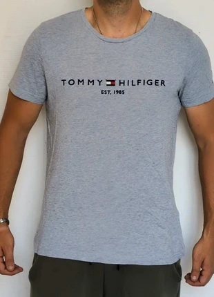 T-shirt Tommy Hilfiger Gris - Taille M, marca: Tommy Hilfiger, estado: Bueno, tamaño: M, 7,95 €, 9,05 € Protección al comprador Pro incluida