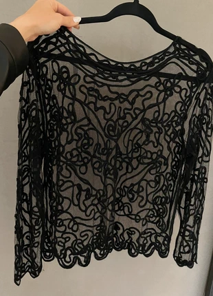 Top noir en dentelles, zustand: Sehr gut, größe: Einheitsgröße, 35,00 €, 37,45 € beinhaltet Vinted-Käuferschutz Pro