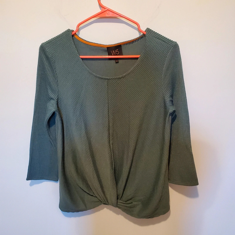 Nice 3/4 green blose sz M.  50%0ff. 1