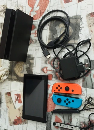 Nintendo Switch Bundle Completo (console, giochi, accessori, scheda di memoria (GB) ), marca: Nintendo, estado: Nuevo con etiquetas, 220,00 €, 231,70 € Protección al comprador incluida