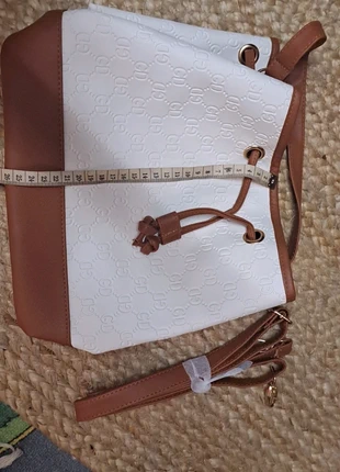 Sac épaule ou bandoulière en simili cuir, marque: sans marque, état: Neuf sans étiquette, 2,00 €, 2,80 € Protection acheteurs incluse