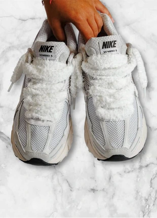 Lacets fluffy blanc longueur 1m neuf sans étiquette, marca: Fluffy, estado: Nuevo sin etiquetas, tamaño: Talla única, 5,00 €, 5,95 € Protección al comprador incluida